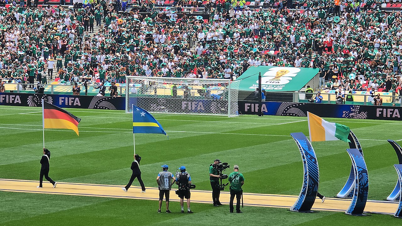 世界杯·绿茵球场实景